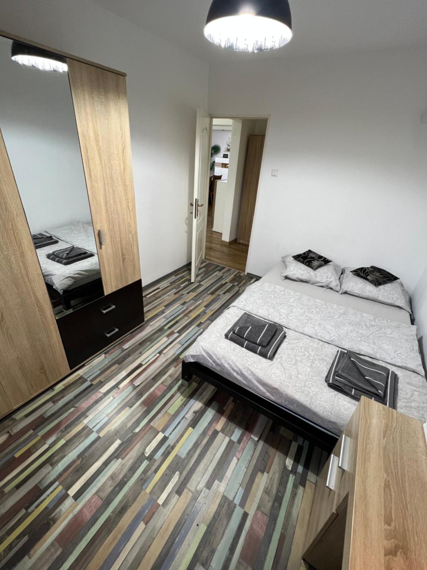 קלוז'-נאפוקה Aparthotel Aurel Vlaicu City Center מראה חיצוני תמונה