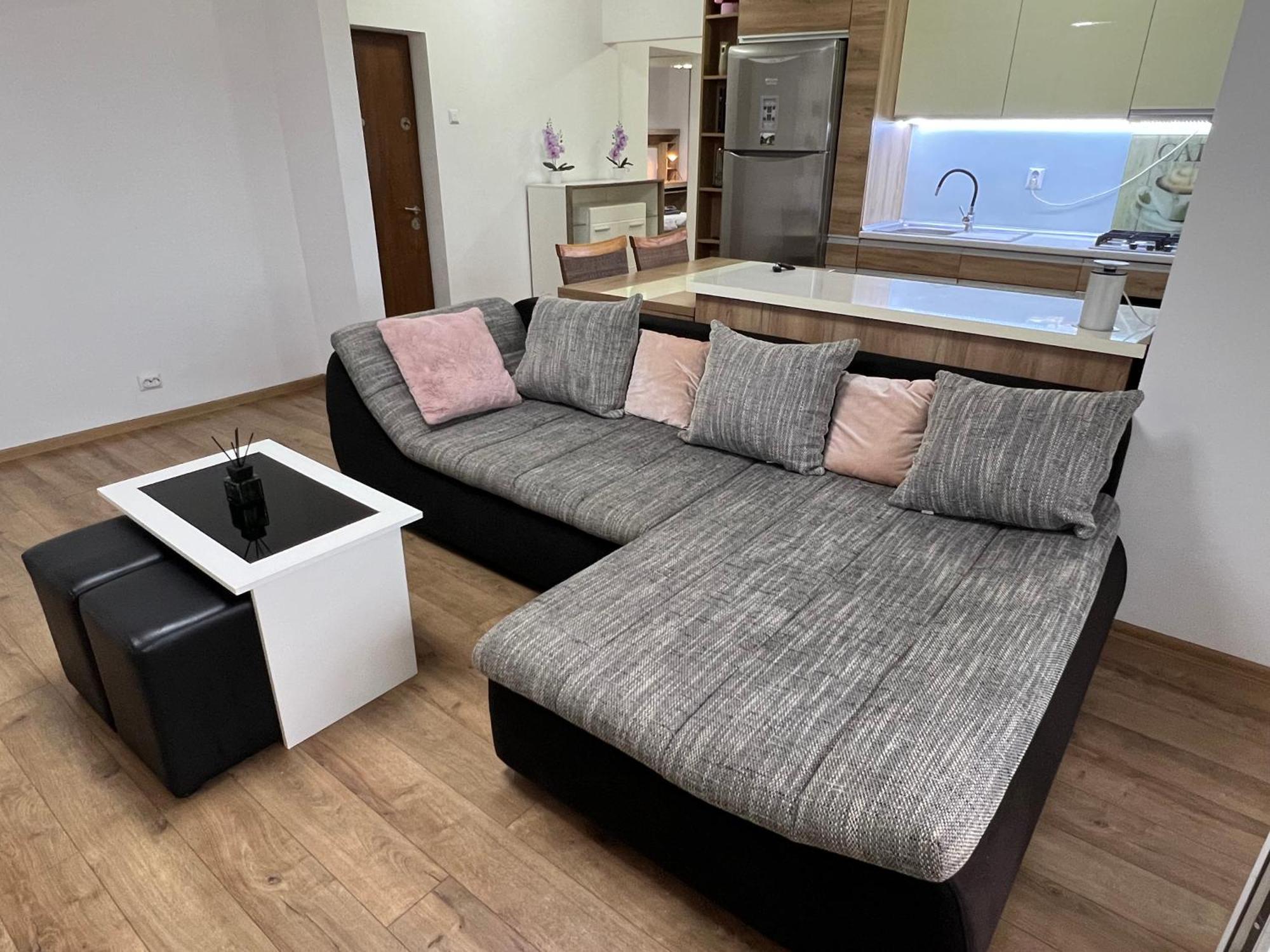 קלוז'-נאפוקה Aparthotel Aurel Vlaicu City Center מראה חיצוני תמונה